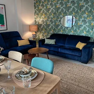 https://3-bedrooms-spacious-apartment-60-m-from-the-beach.adeje-hotels.com